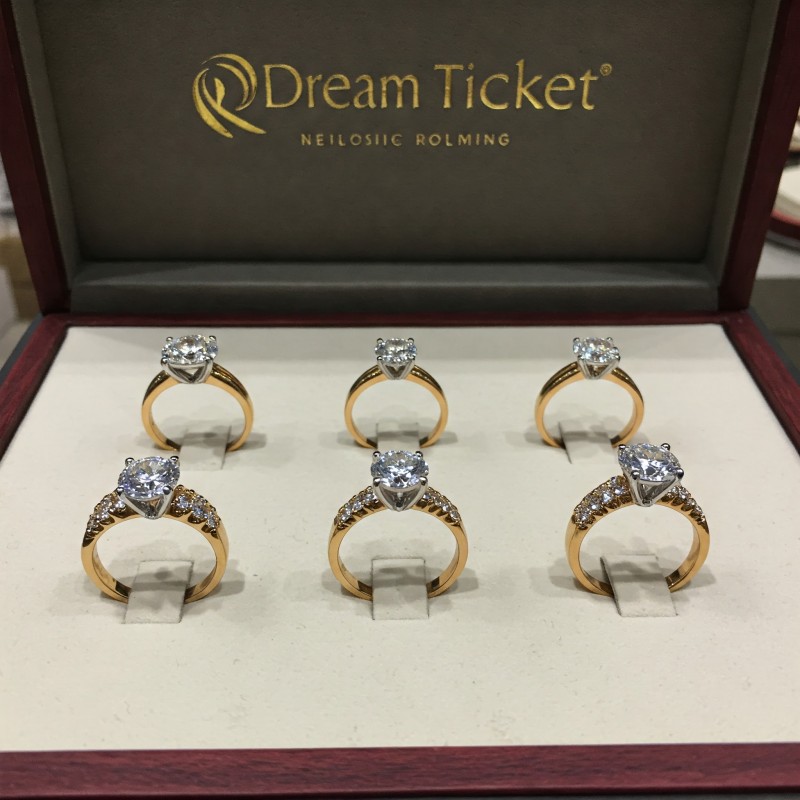 Dream Ticket - Exquisite Diamond Engagement Ring.